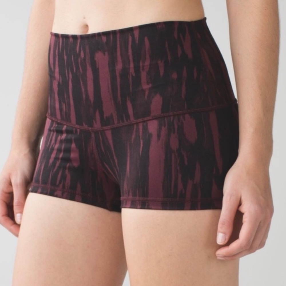 Lululemon short shorts